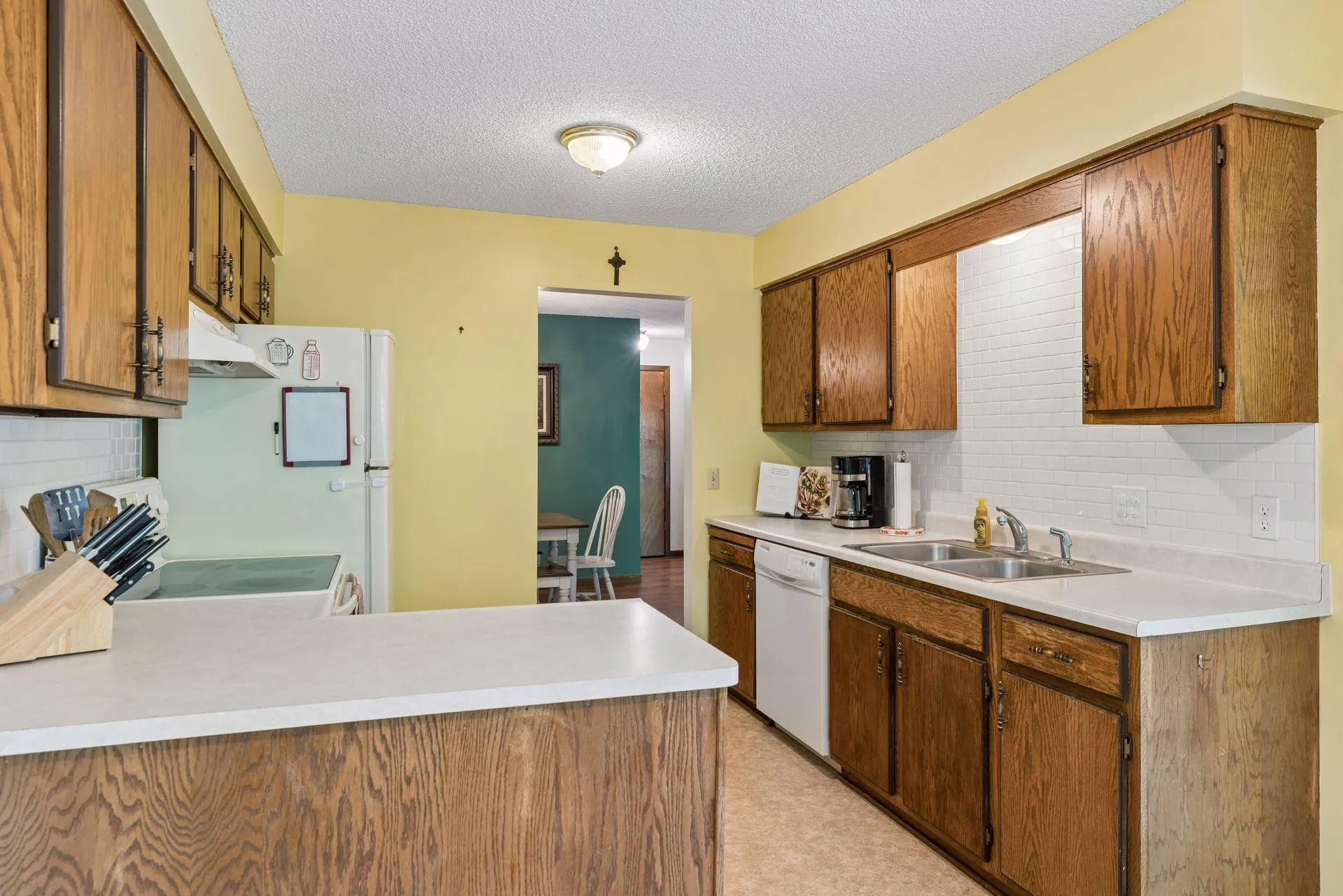 Photo 10 of 973 Greenhaven Drive