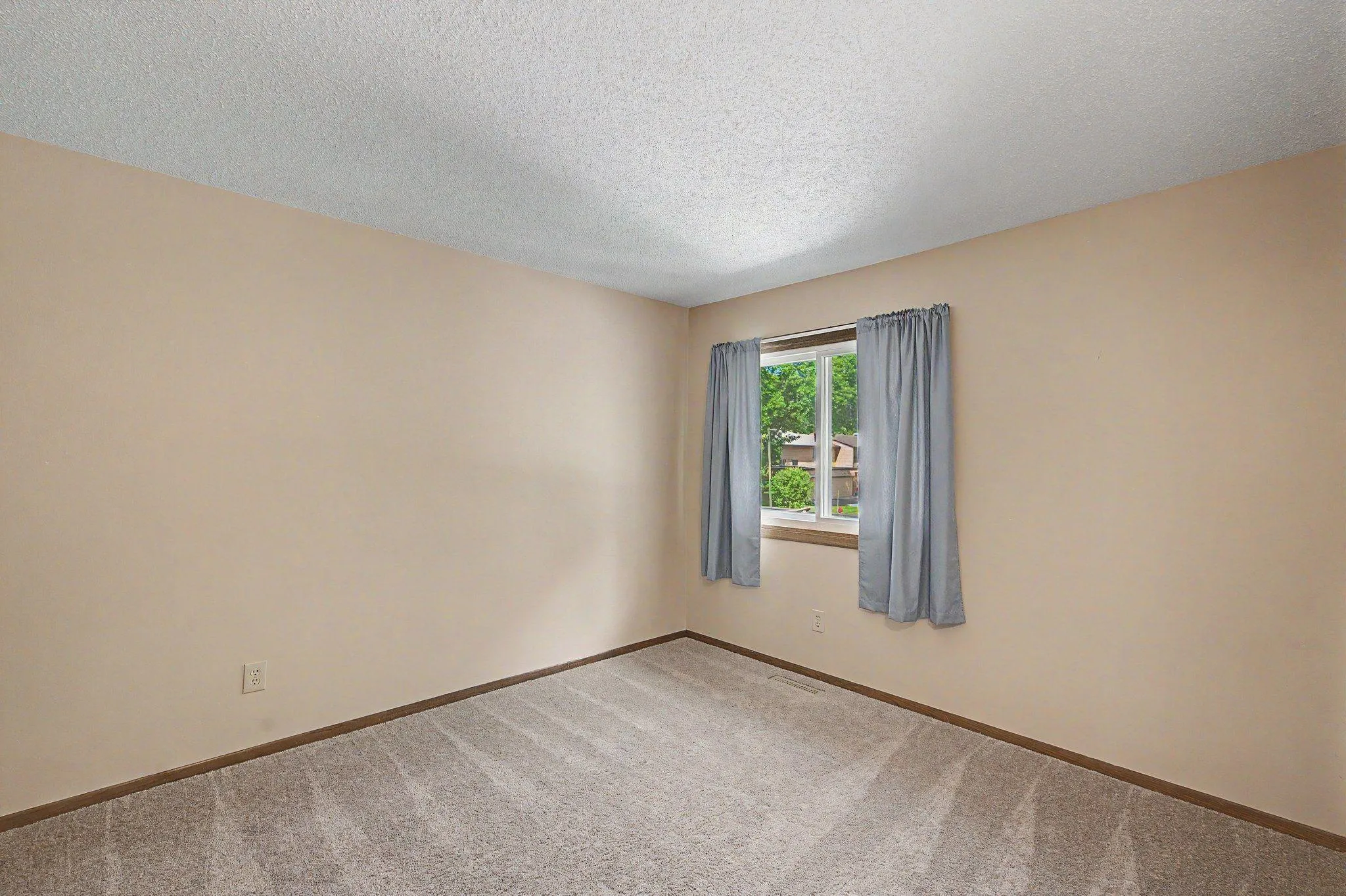 Photo 26 of 4749 Spring Circle