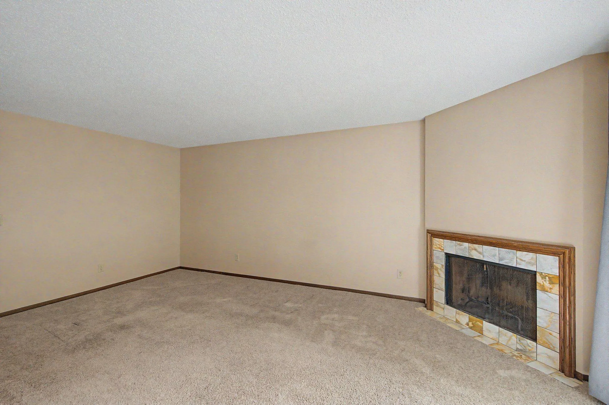 Photo 9 of 4749 Spring Circle
