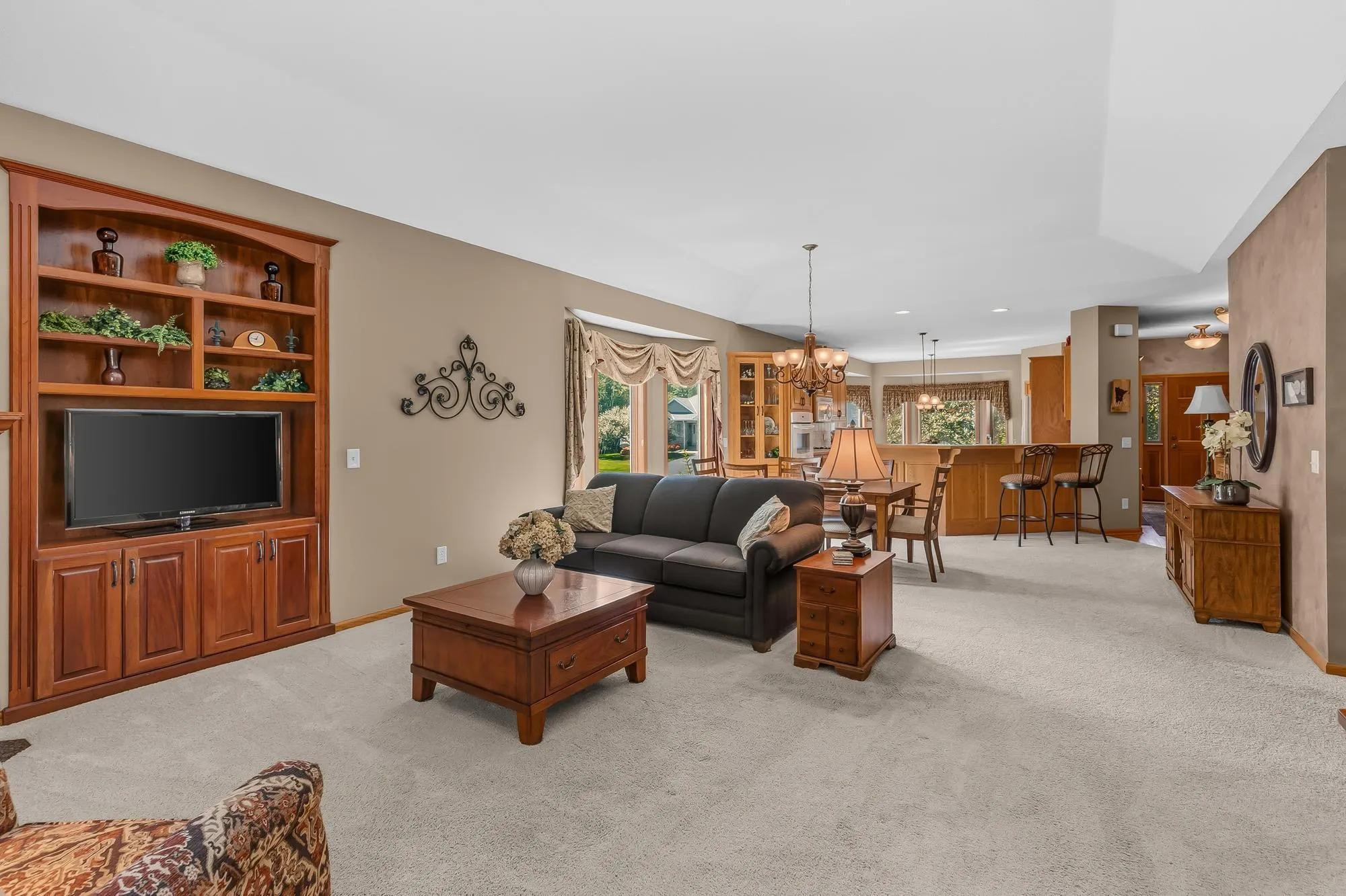 Photo 14 of 14329 Rochester Ne Street