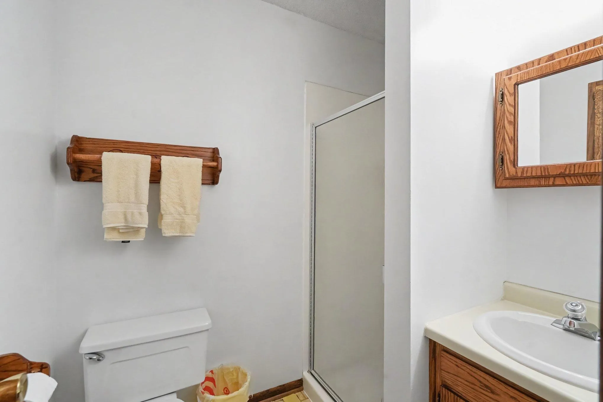 Photo 16 of 12612 Scharber Street