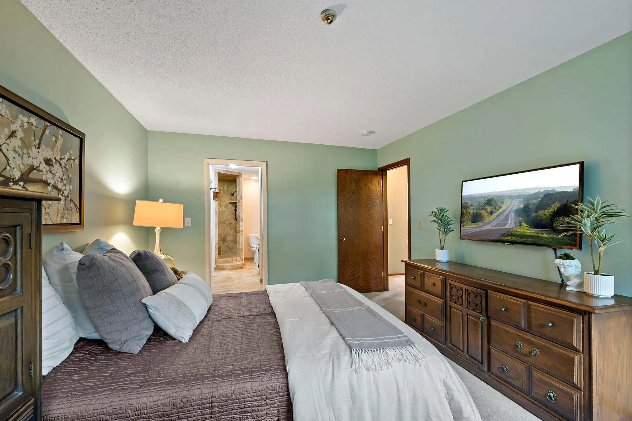 Photo 6 of 12600 Parkwood Drive Unit 316
