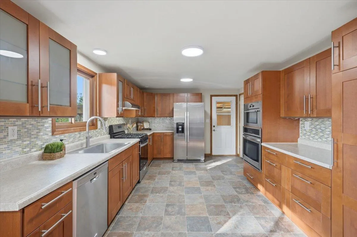 Photo 6 of 1330 2nd Street