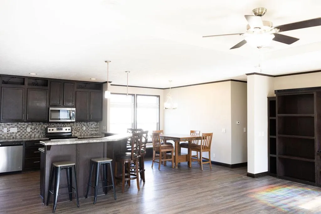 Photo 6 of 2200 Black Pine Drive