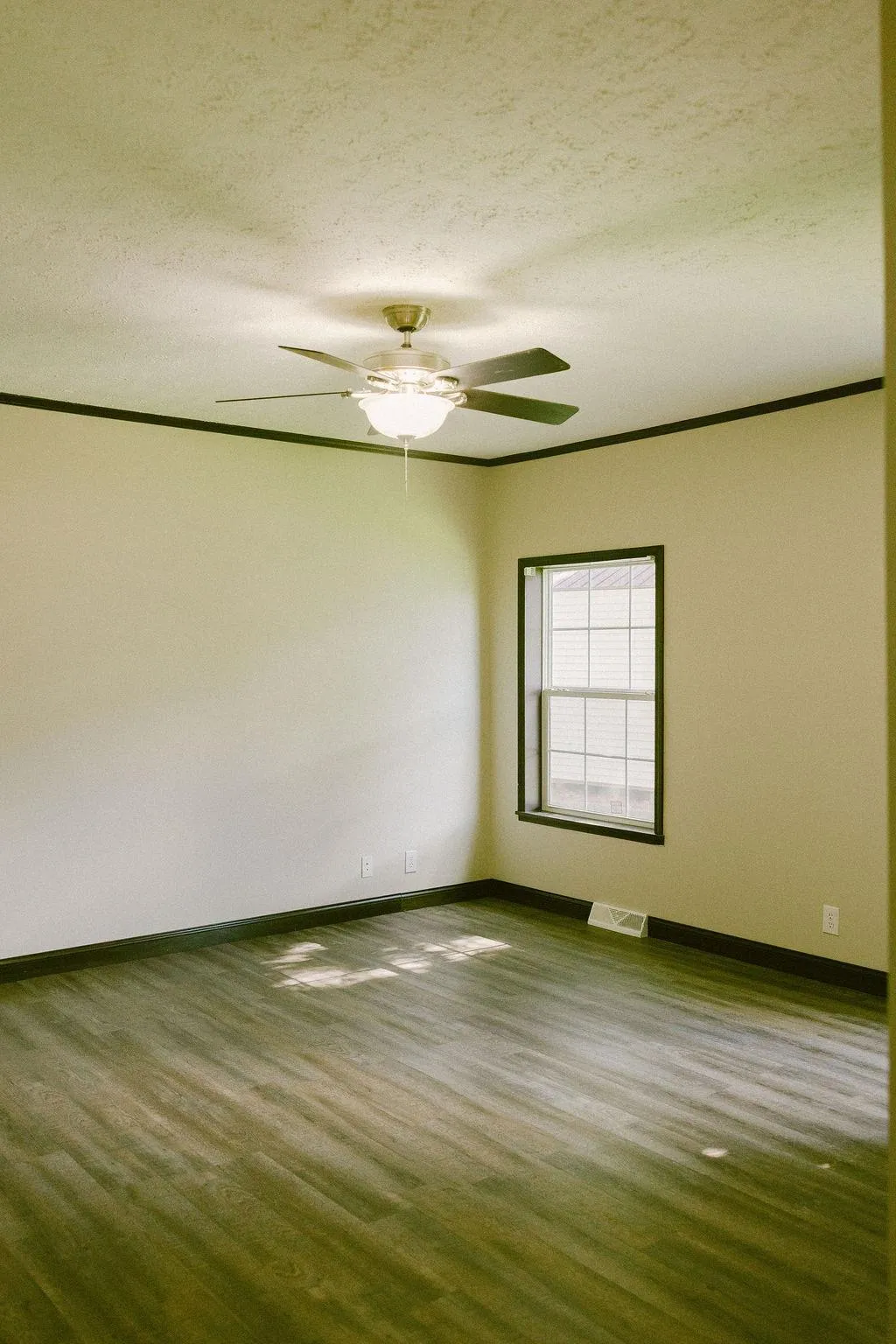 Photo 13 of 2200 Black Pine Drive