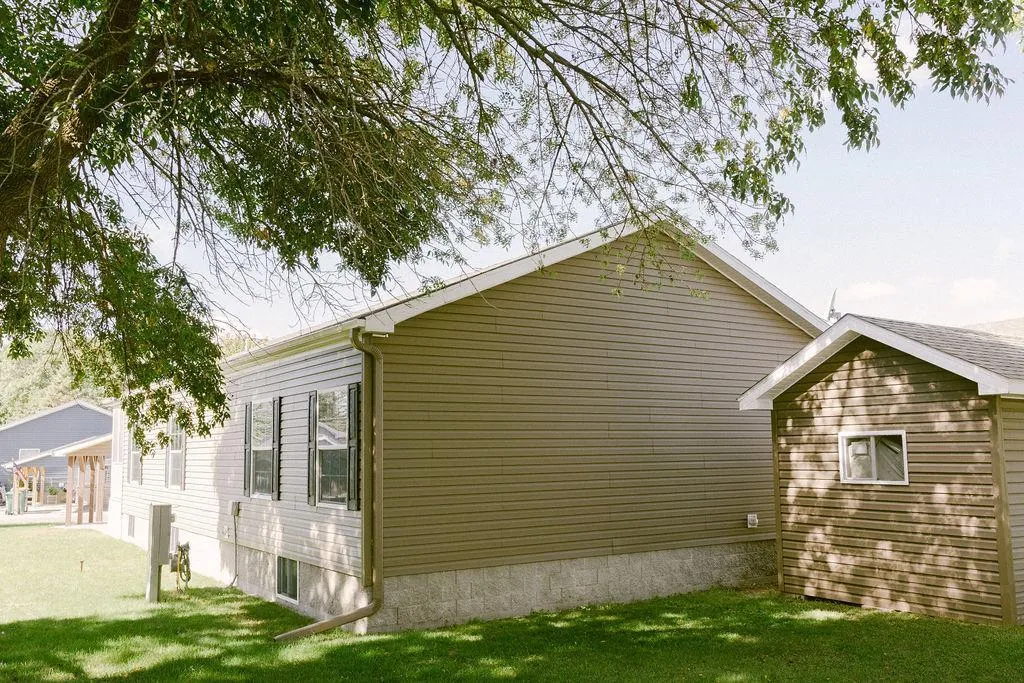 Photo 27 of 2200 Black Pine Drive