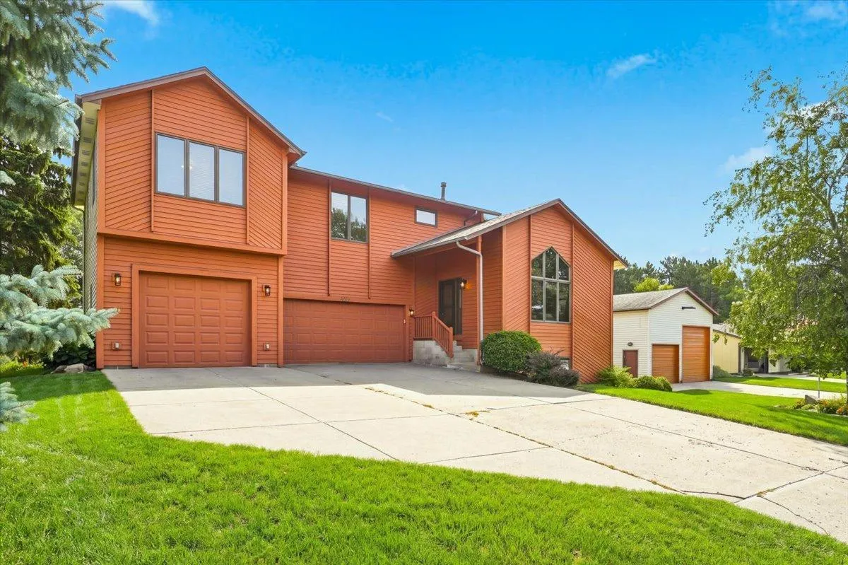 Photo 5 of 8006 Cooper Avenue