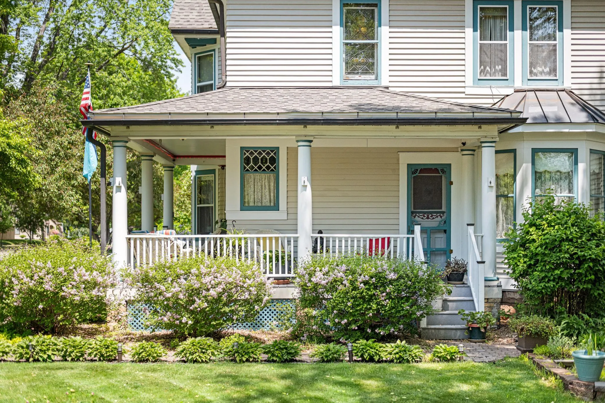 Photo 56 of 312 7th S Avenue