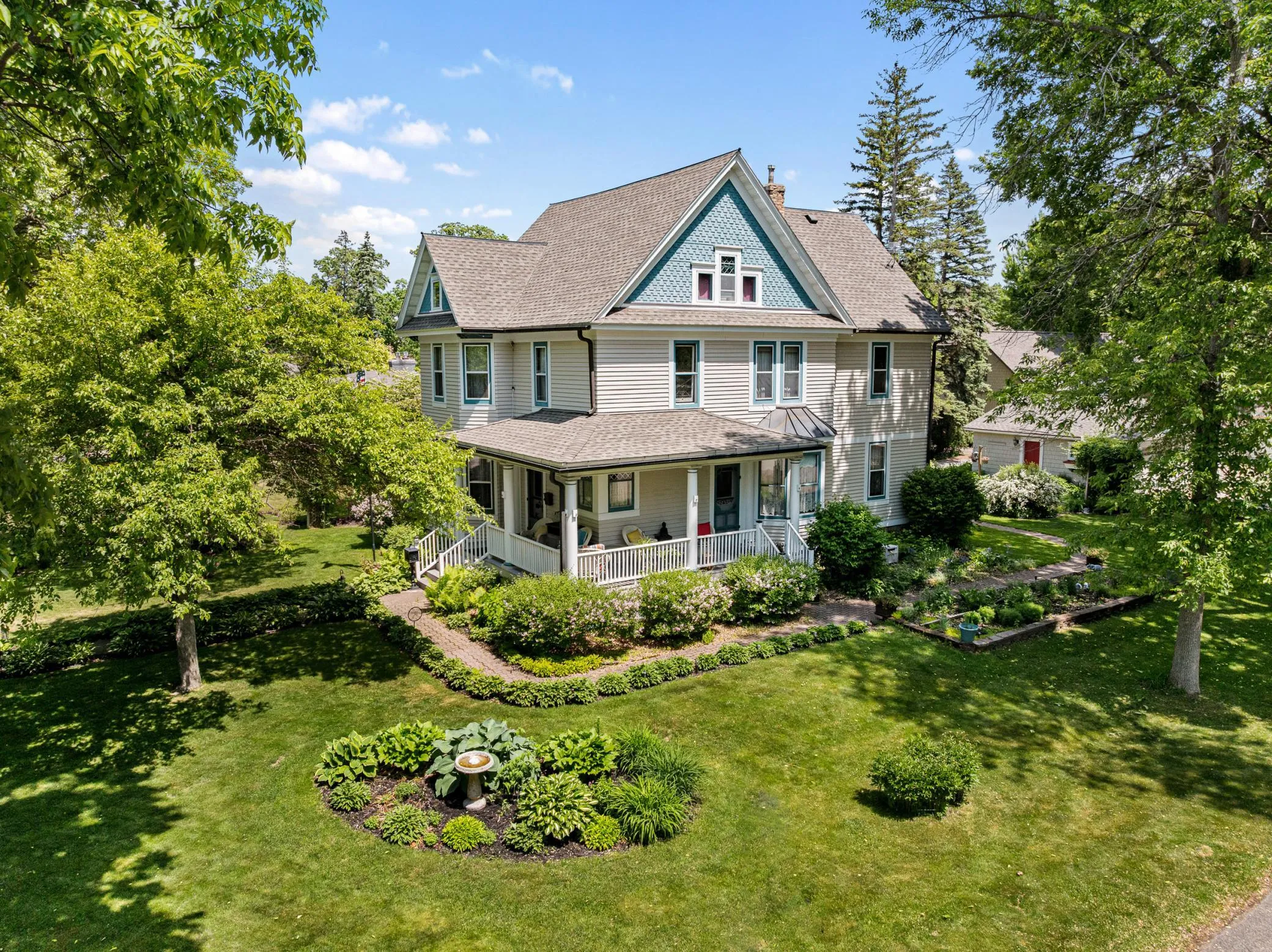 Photo 10 of 312 7th S Avenue