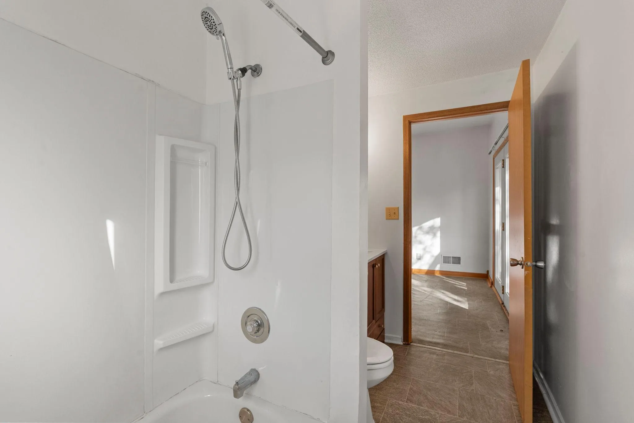Photo 15 of 1066 Ross Avenue