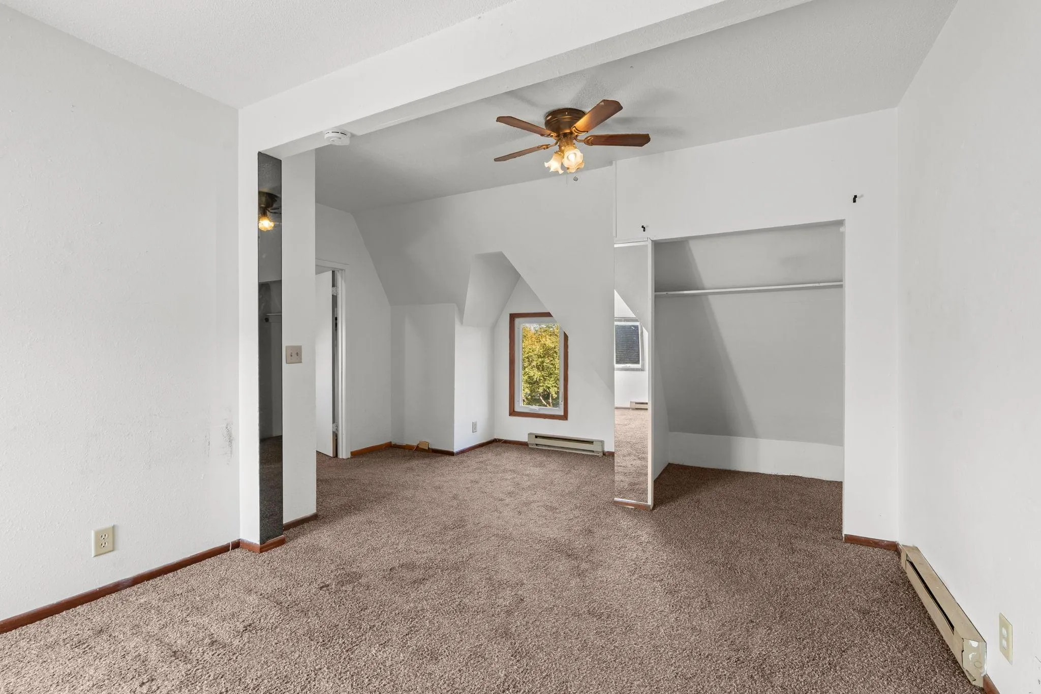 Photo 17 of 1066 Ross Avenue