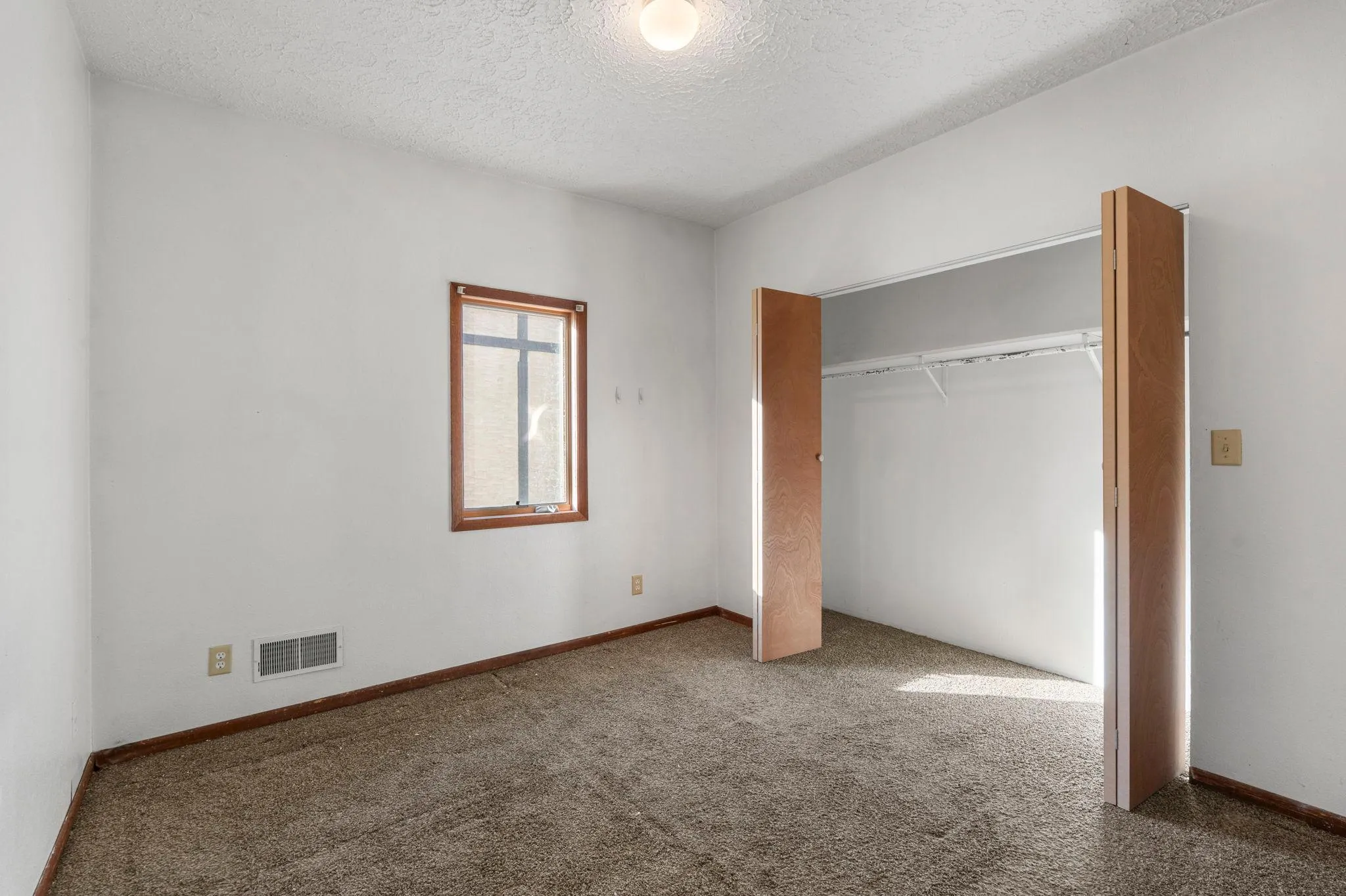 Photo 12 of 1066 Ross Avenue