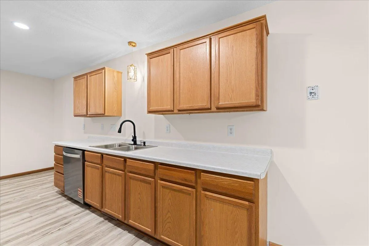 Photo 9 of 617 Grandview Way
