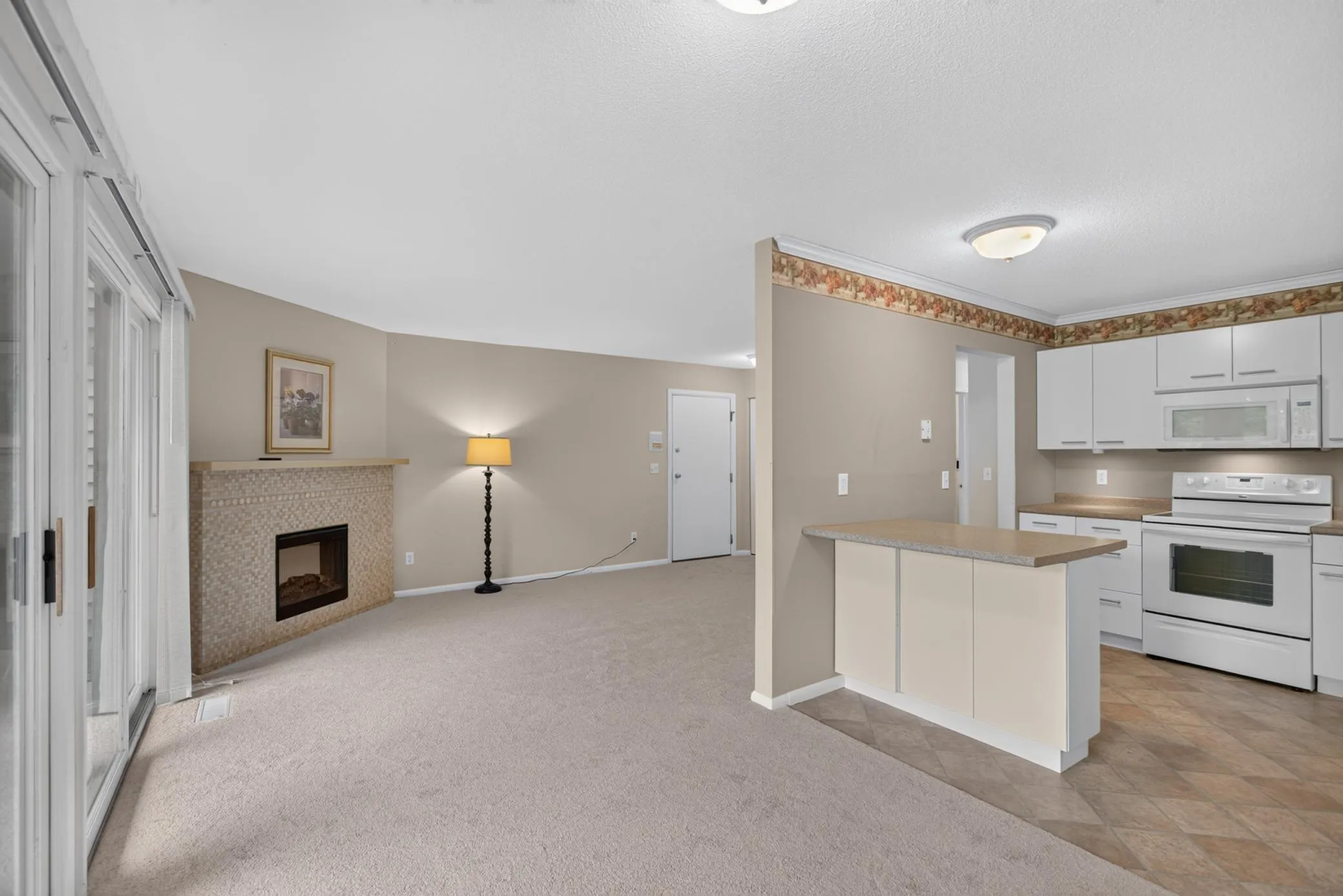 Photo 10 of 14358 Fairway Drive