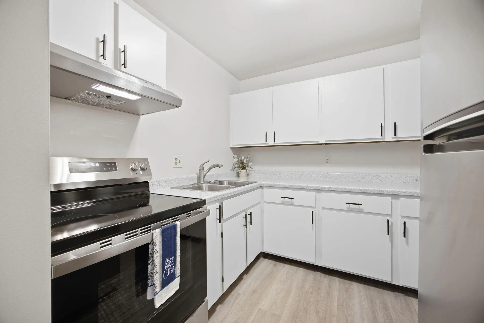 Photo 9 of 8242 Feemont S Avenue Unit #b
