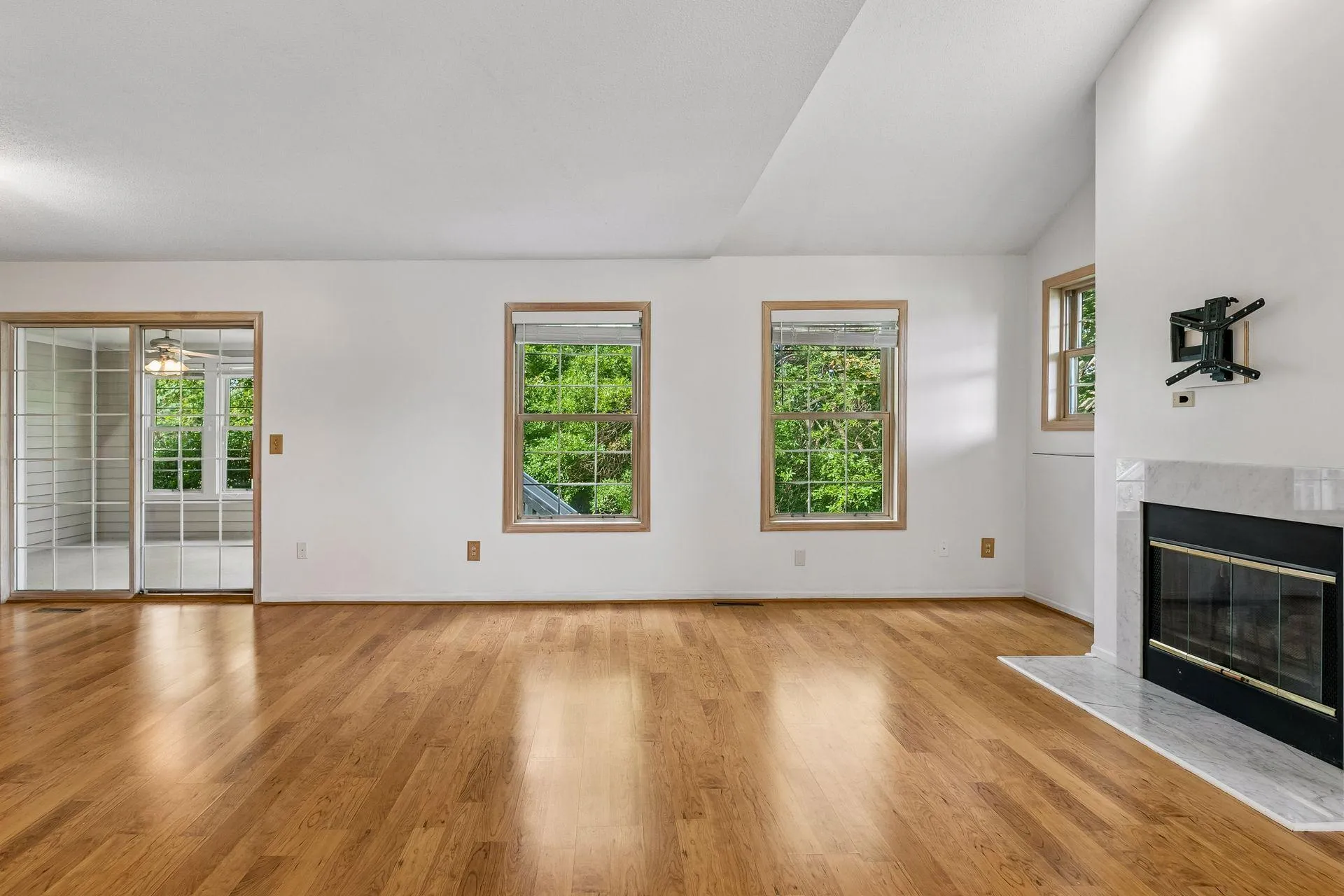 Photo 13 of 4902 Bayswater Road