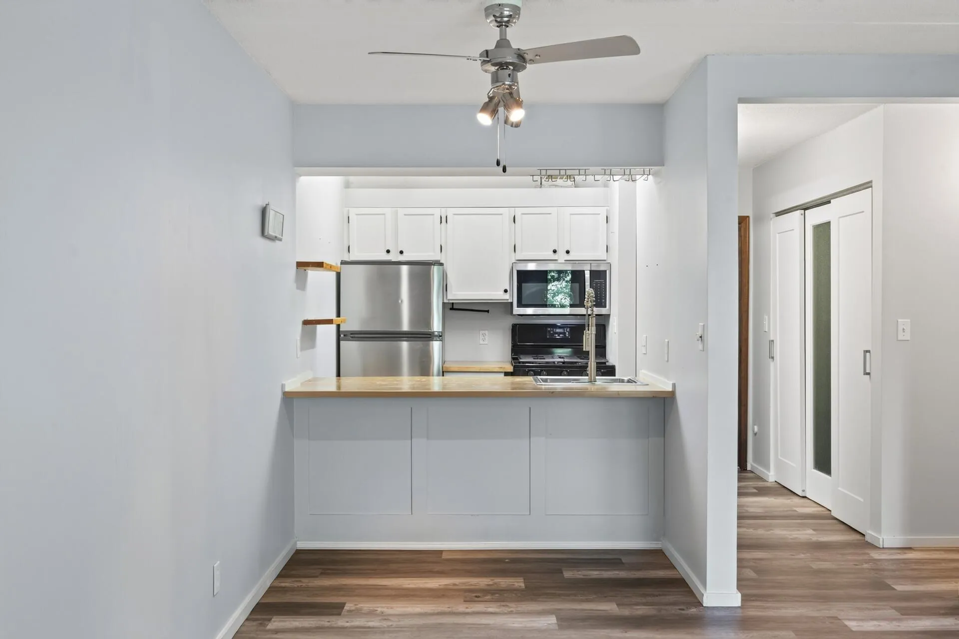 Photo 12 of 6730 Vernon S Avenue Unit 119