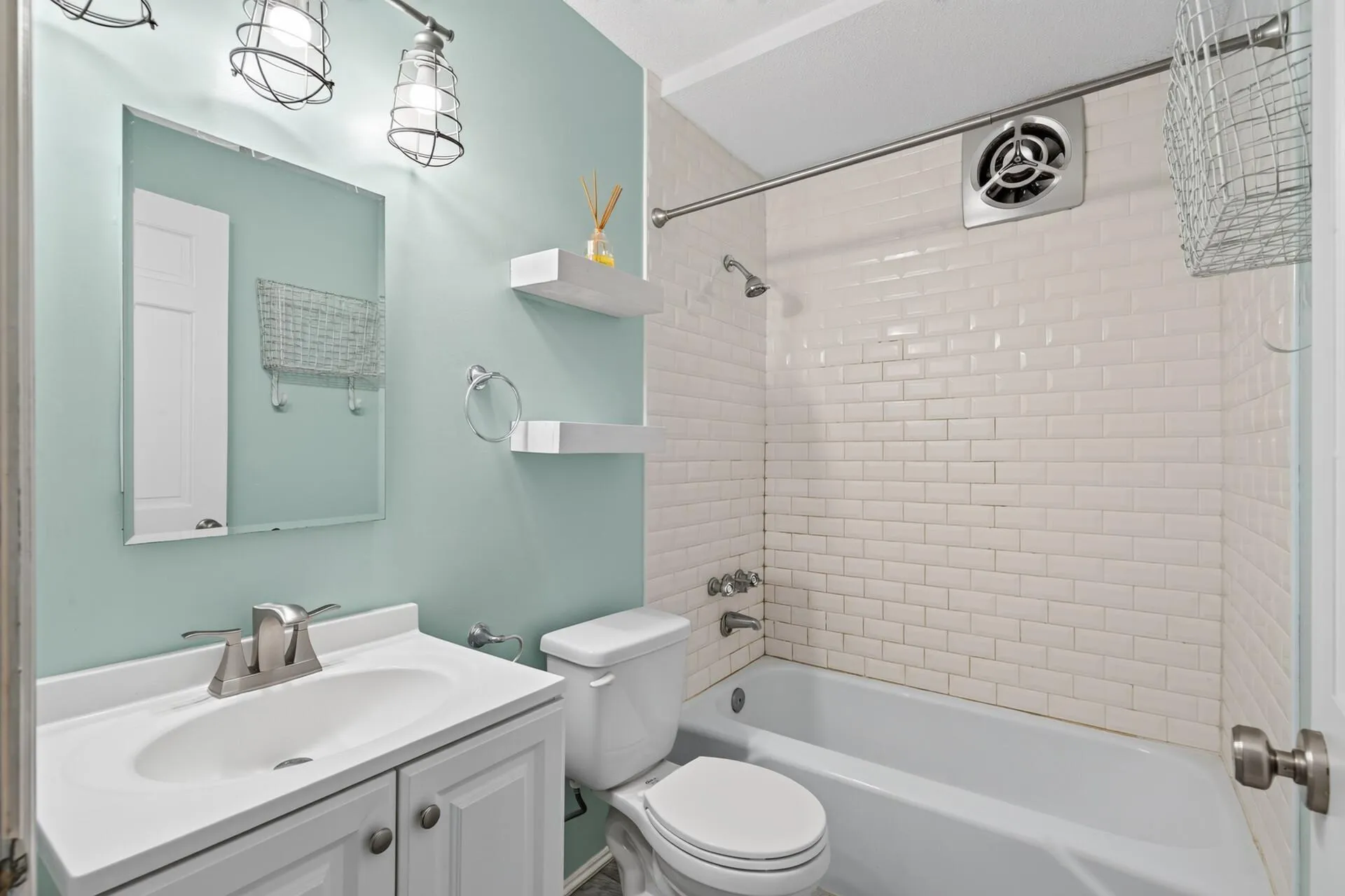 Photo 15 of 6730 Vernon S Avenue Unit 119
