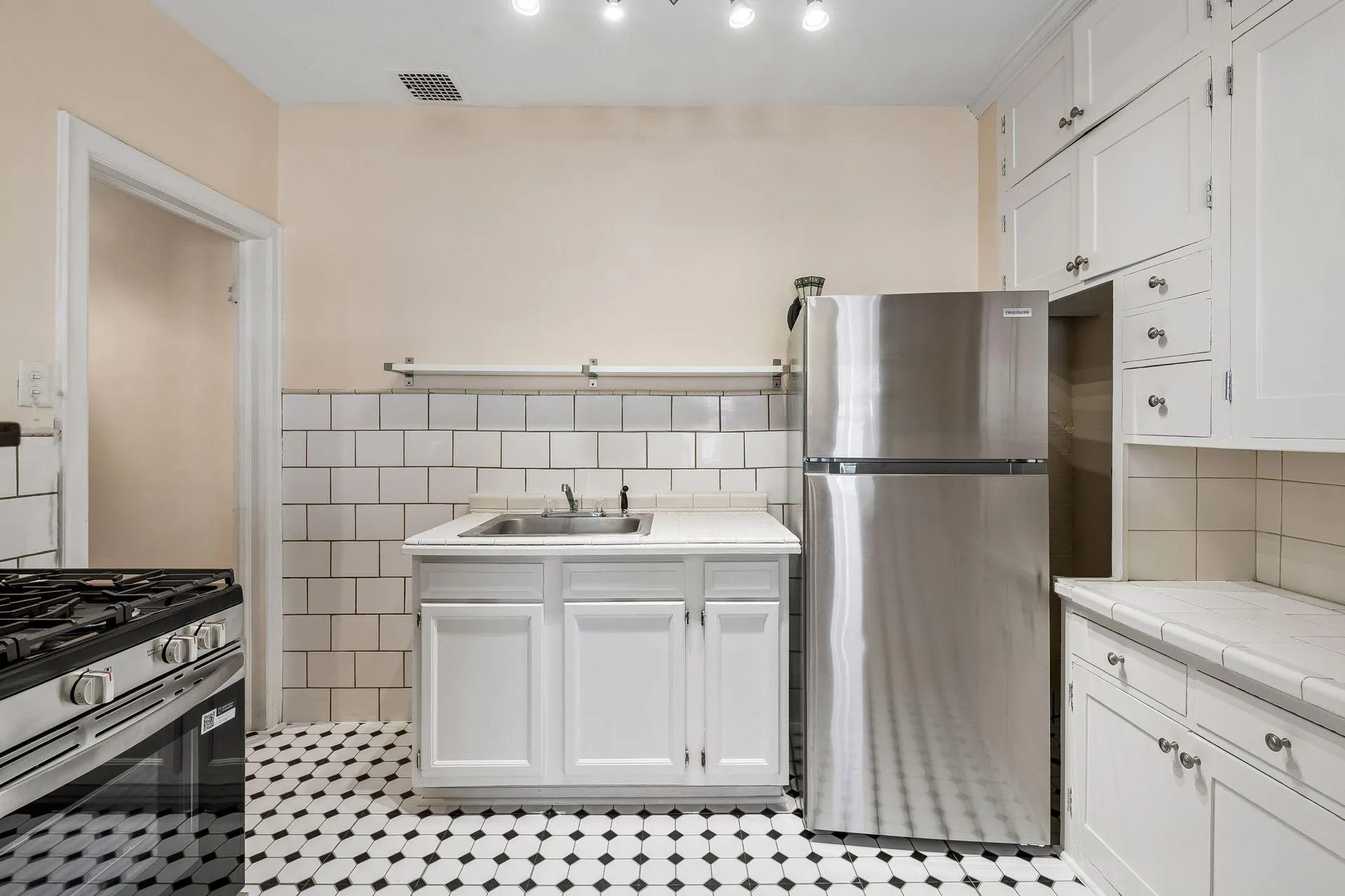 Photo 18 of 4731 Nicollet Avenue Unit 2