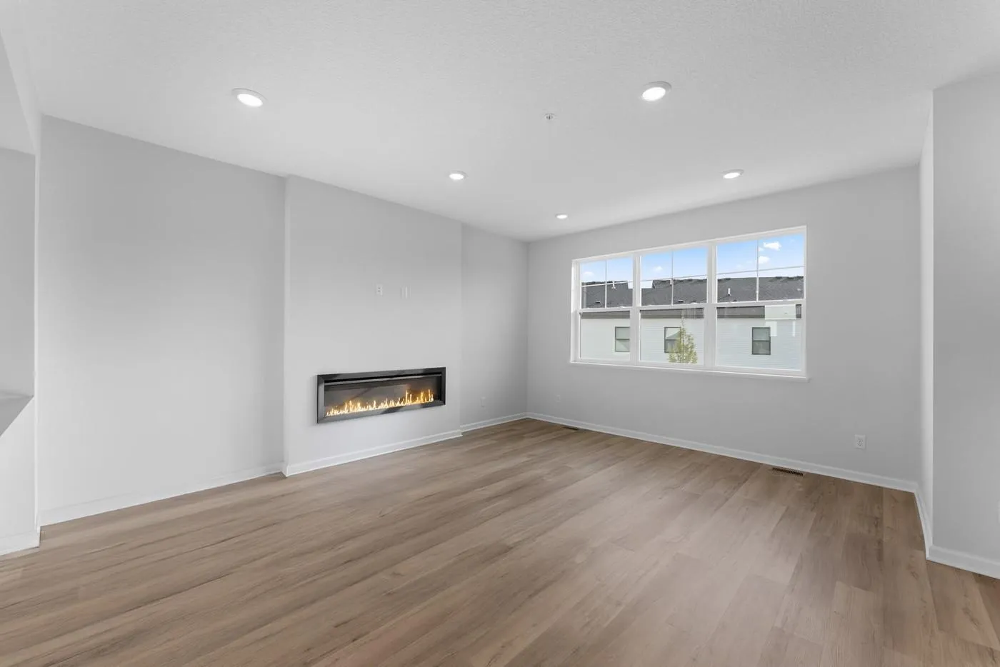 Photo 5 of 10356 Birchwood Circle