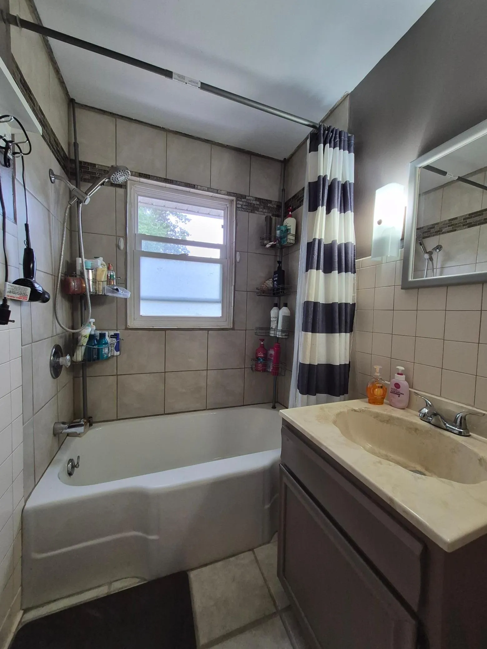 Photo 9 of 431 N 1st Street