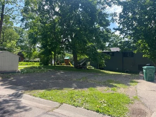 Photo 6 of 1689 Canary Lane