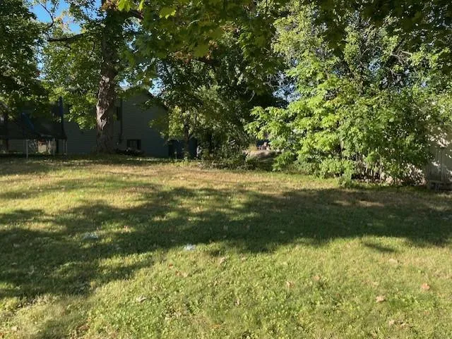 Photo 3 of 1689 Canary Lane