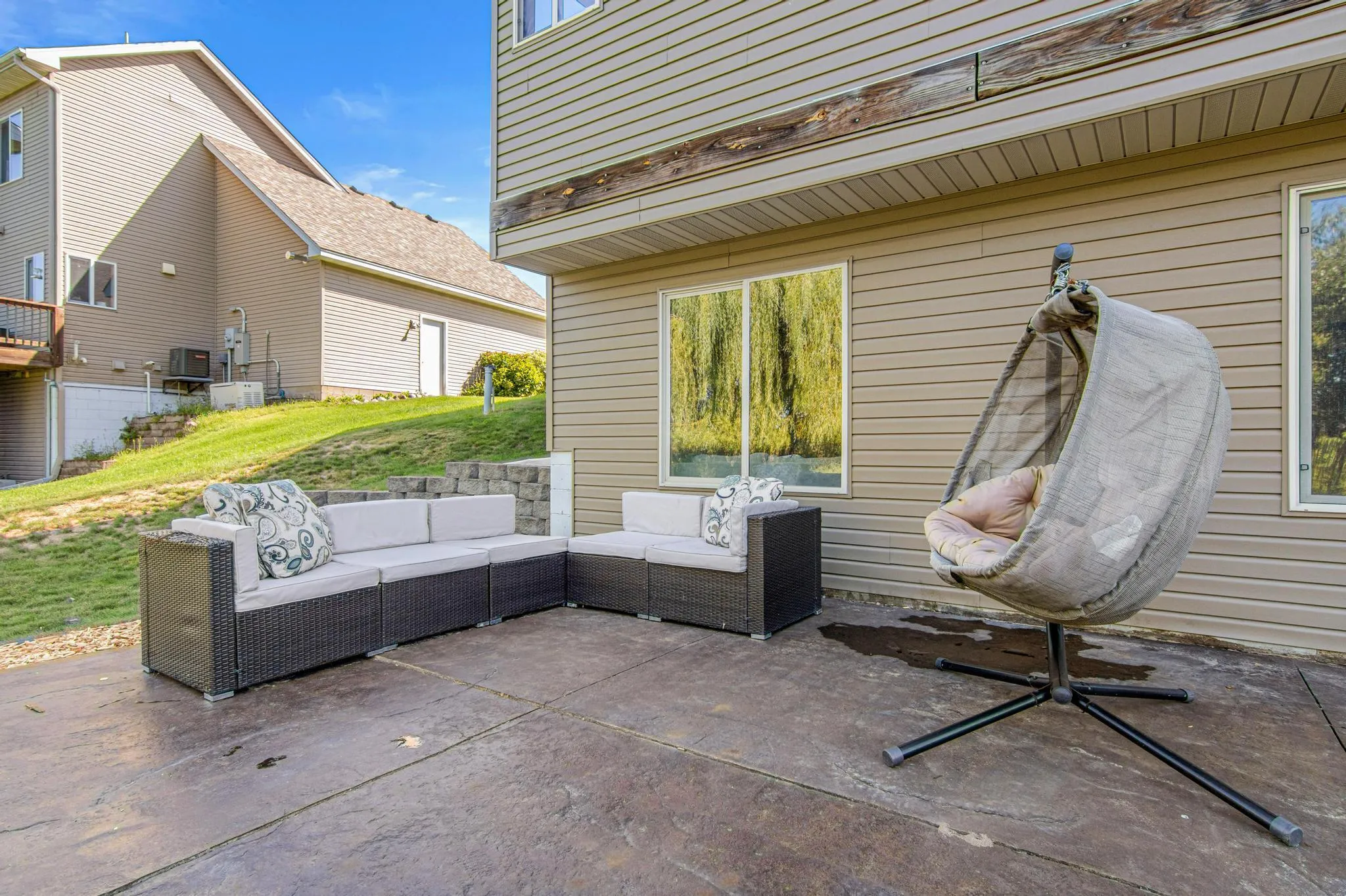 Photo 37 of 21394 Queen Nw Court