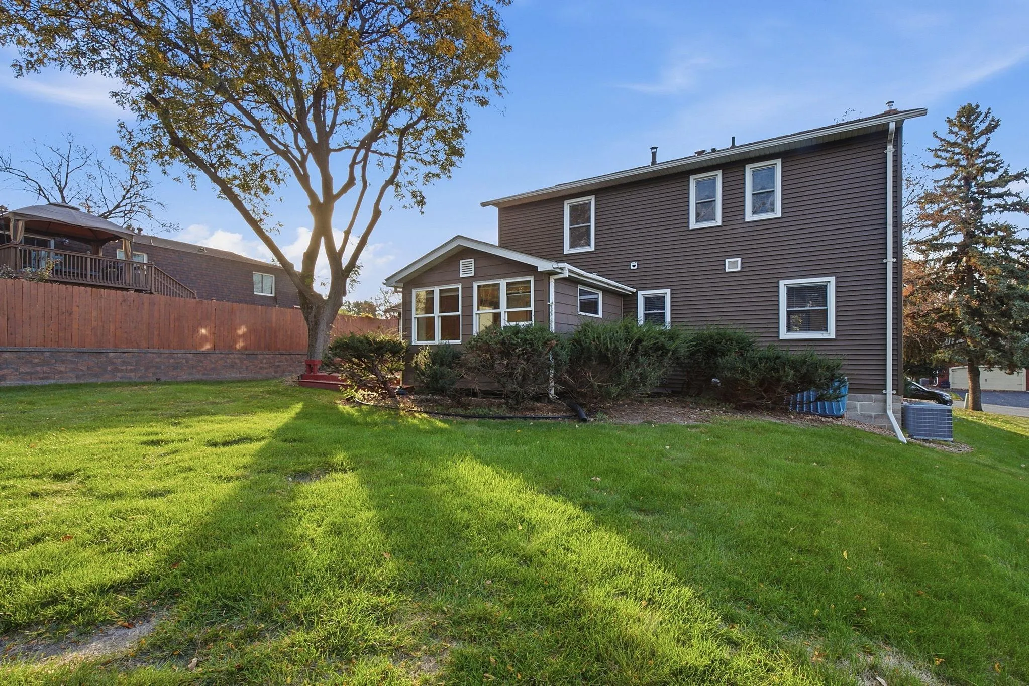 Photo 10 of 710 Windemere Drive
