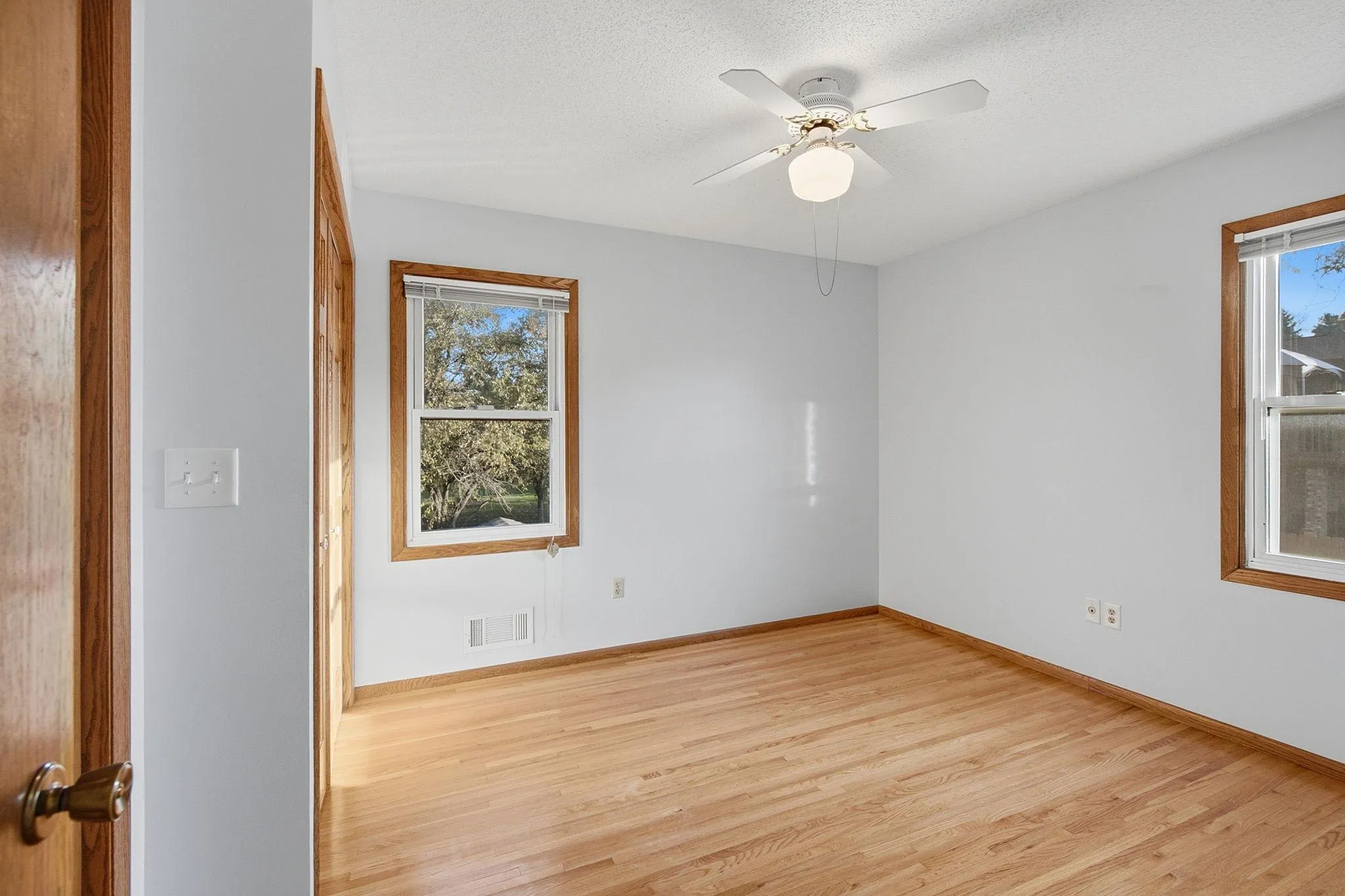 Photo 17 of 710 Windemere Drive