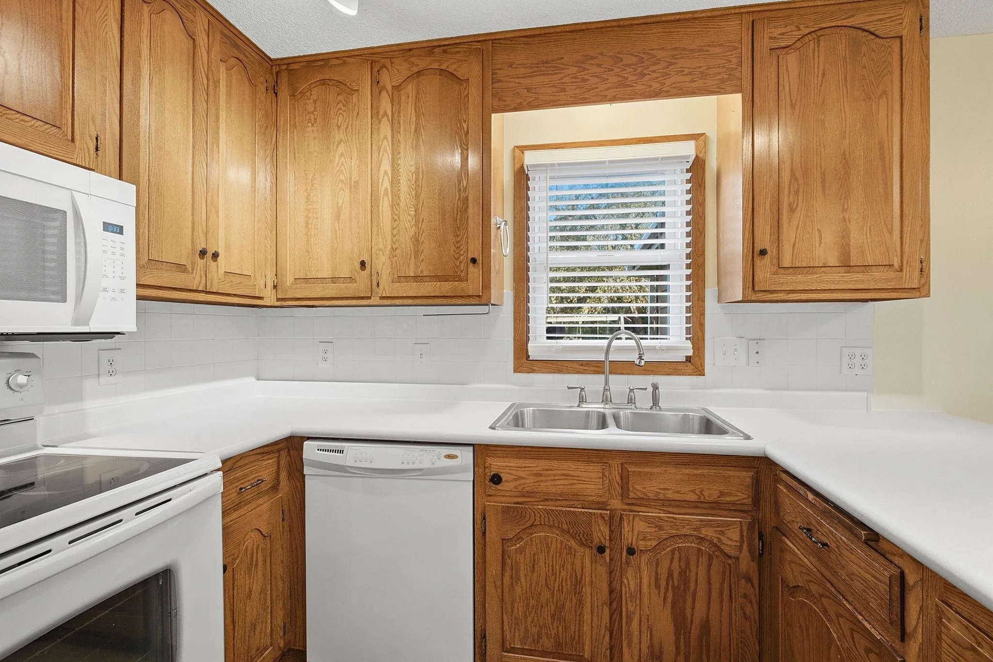 Photo 12 of 710 Windemere Drive