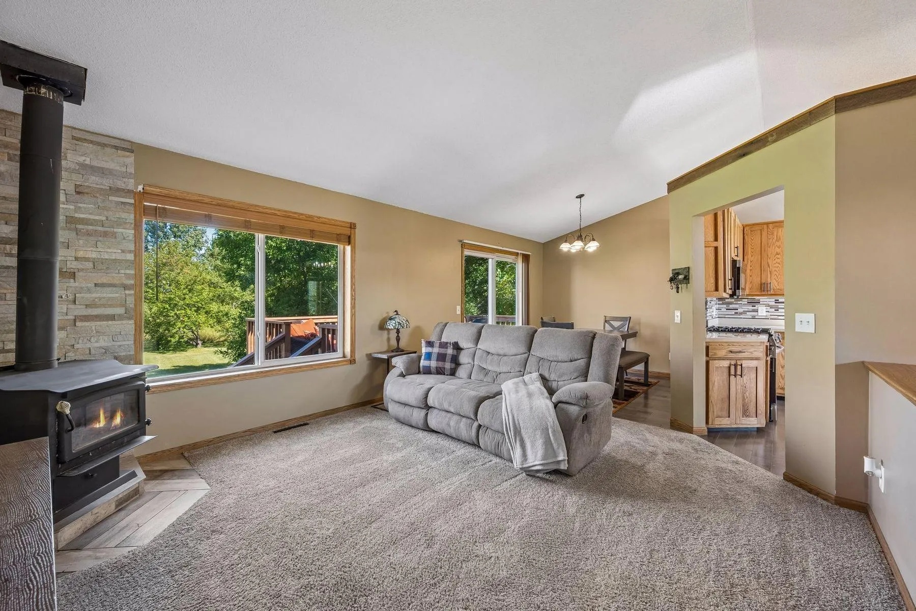 Photo 13 of 40533 Golden Avenue