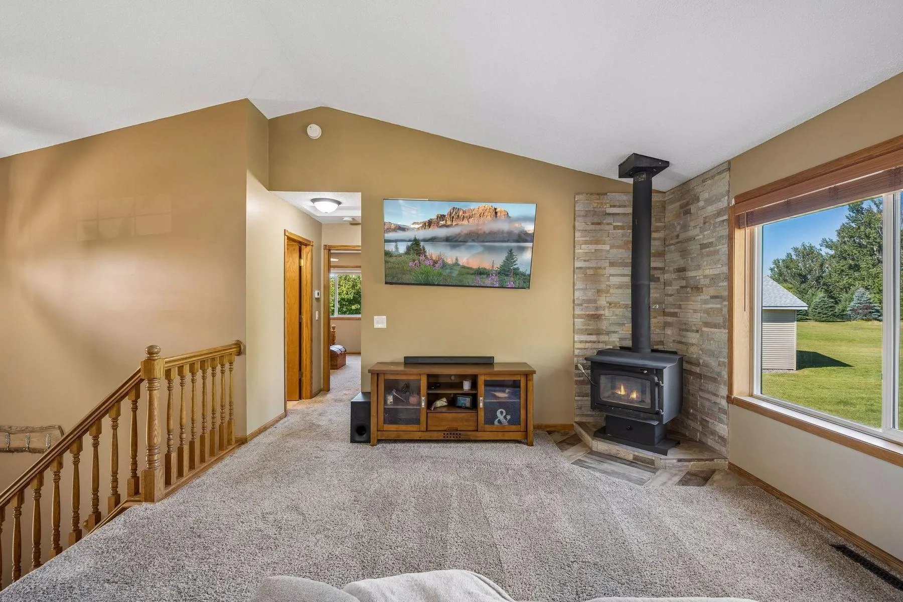 Photo 10 of 40533 Golden Avenue