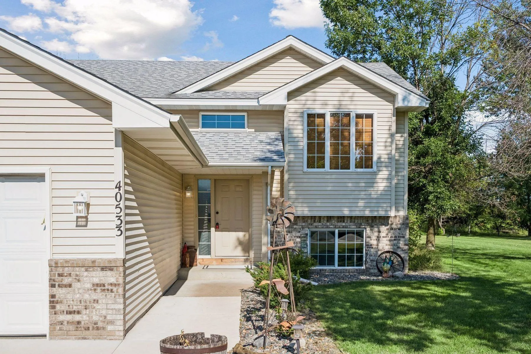 Photo 9 of 40533 Golden Avenue