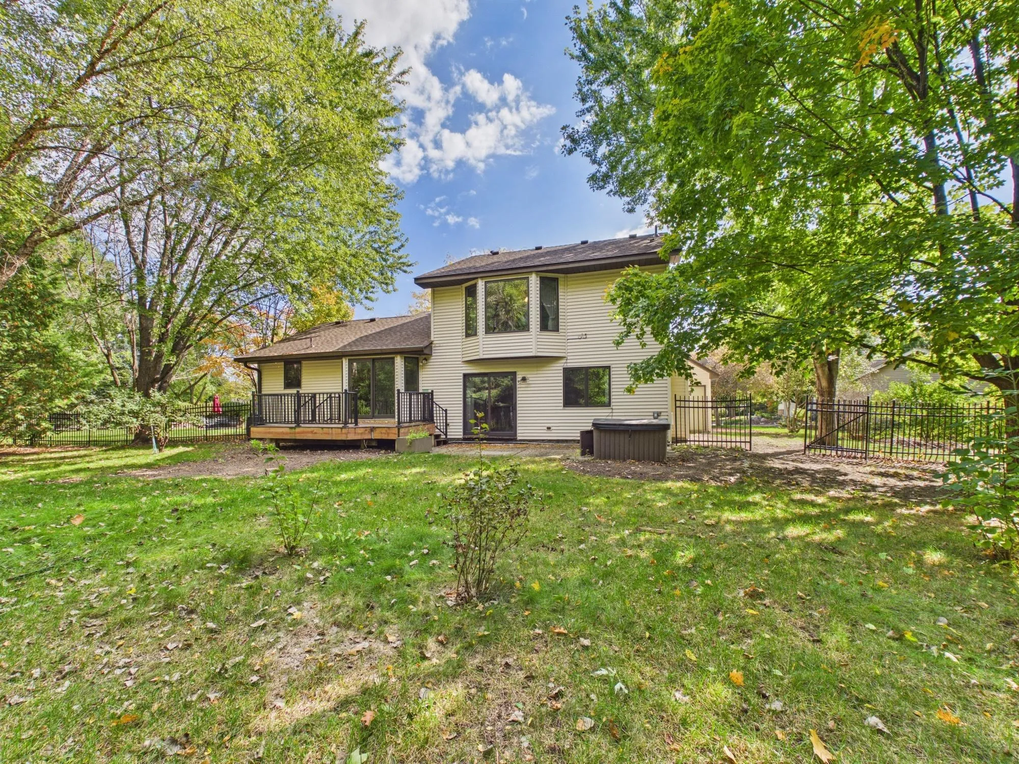 Photo 2 of 1952 Park Ridge Court