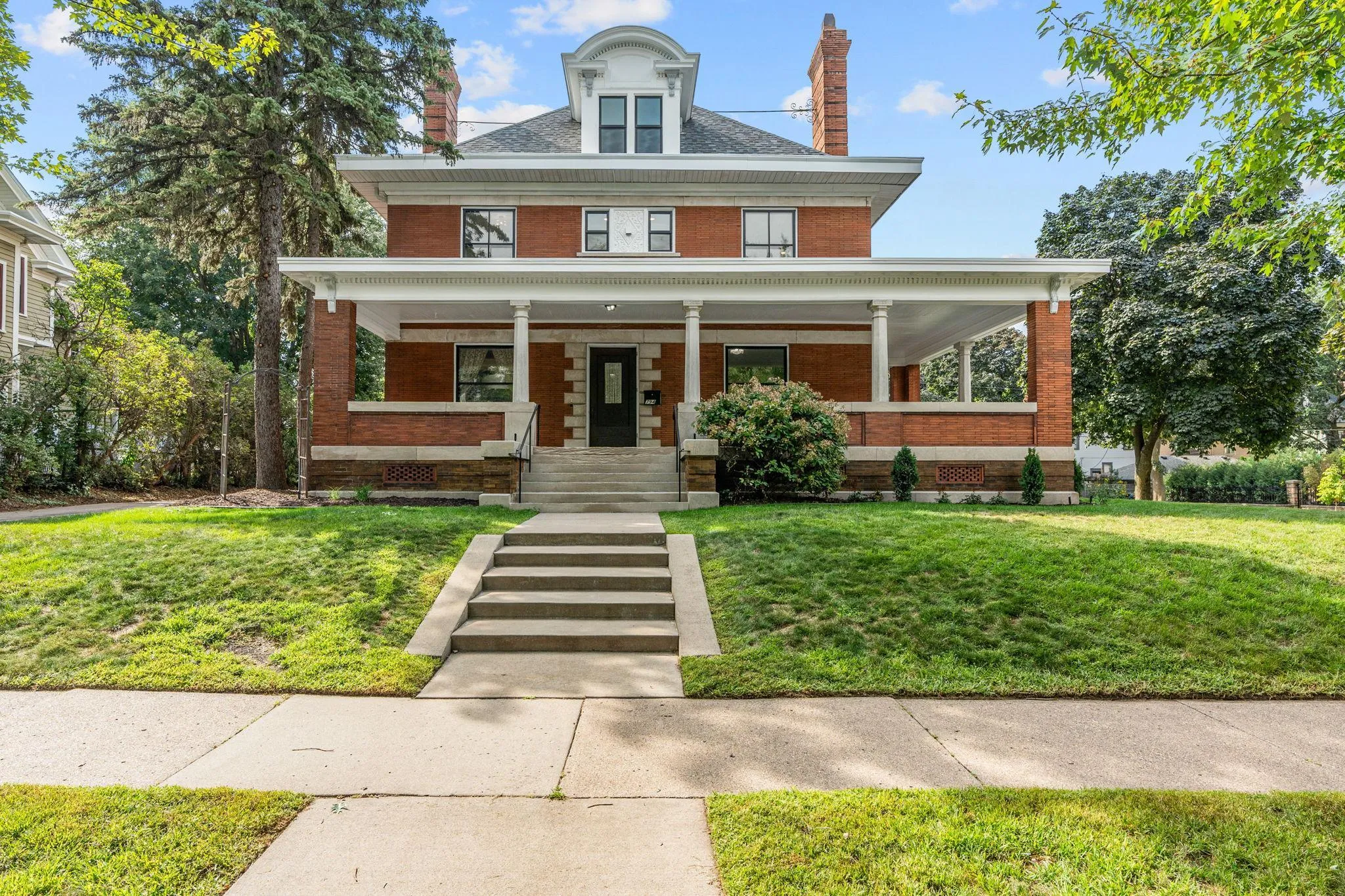 Photo 13 of 794 Lincoln Avenue