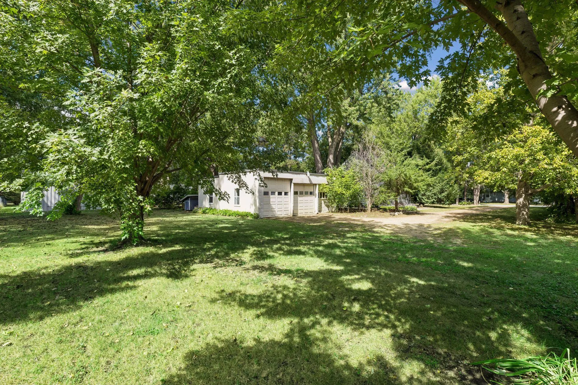 Photo 31 of 5329 Bryant Street