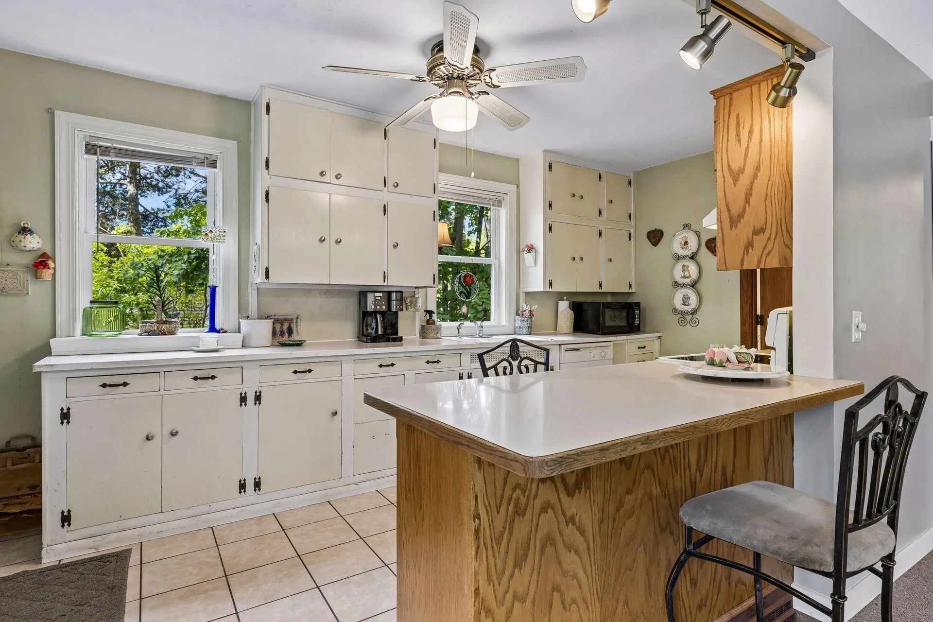 Photo 9 of 5329 Bryant Street