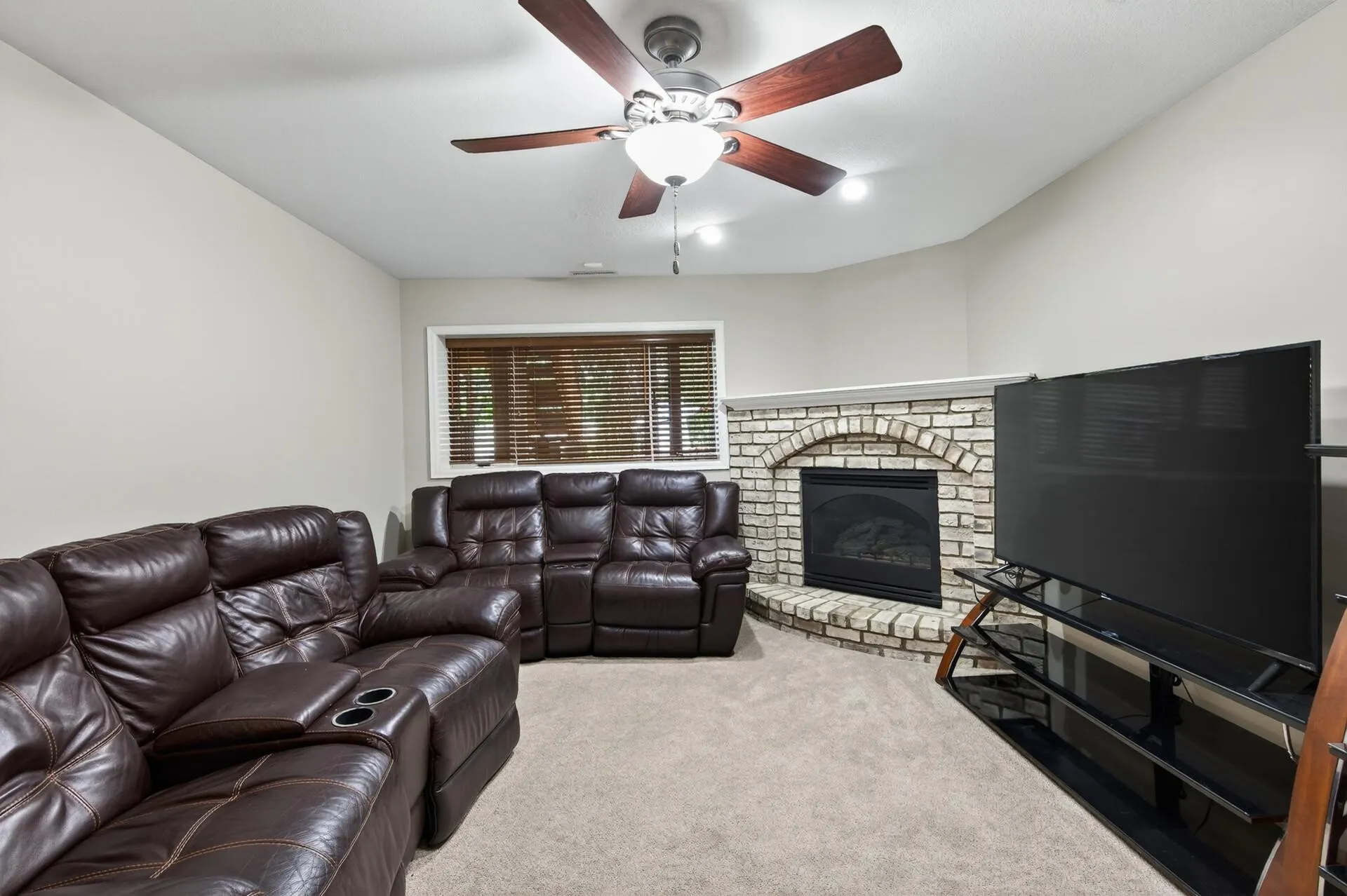 Photo 33 of 4302 Mccoll Drive