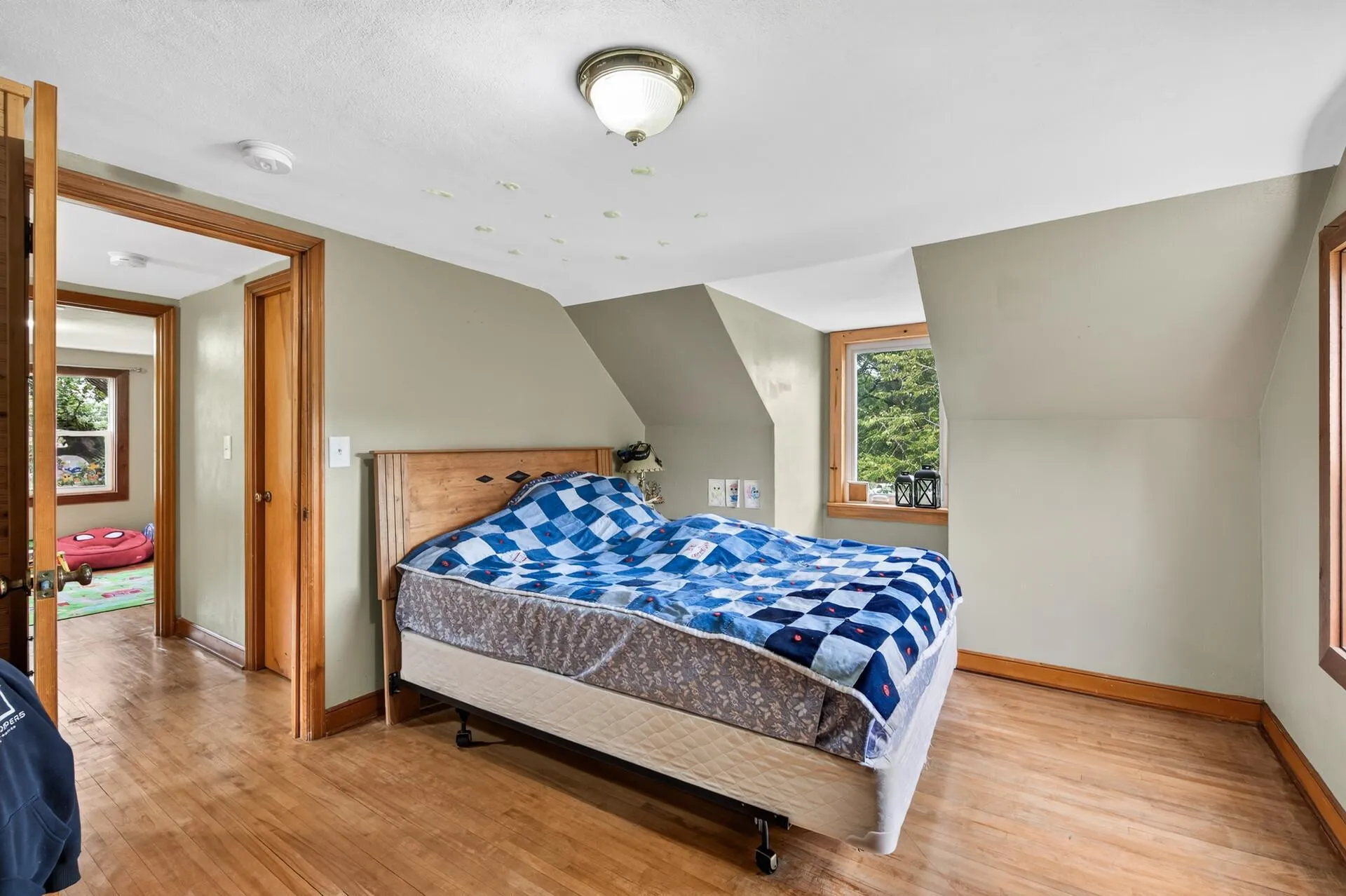 Photo 16 of 435 Bluff Street