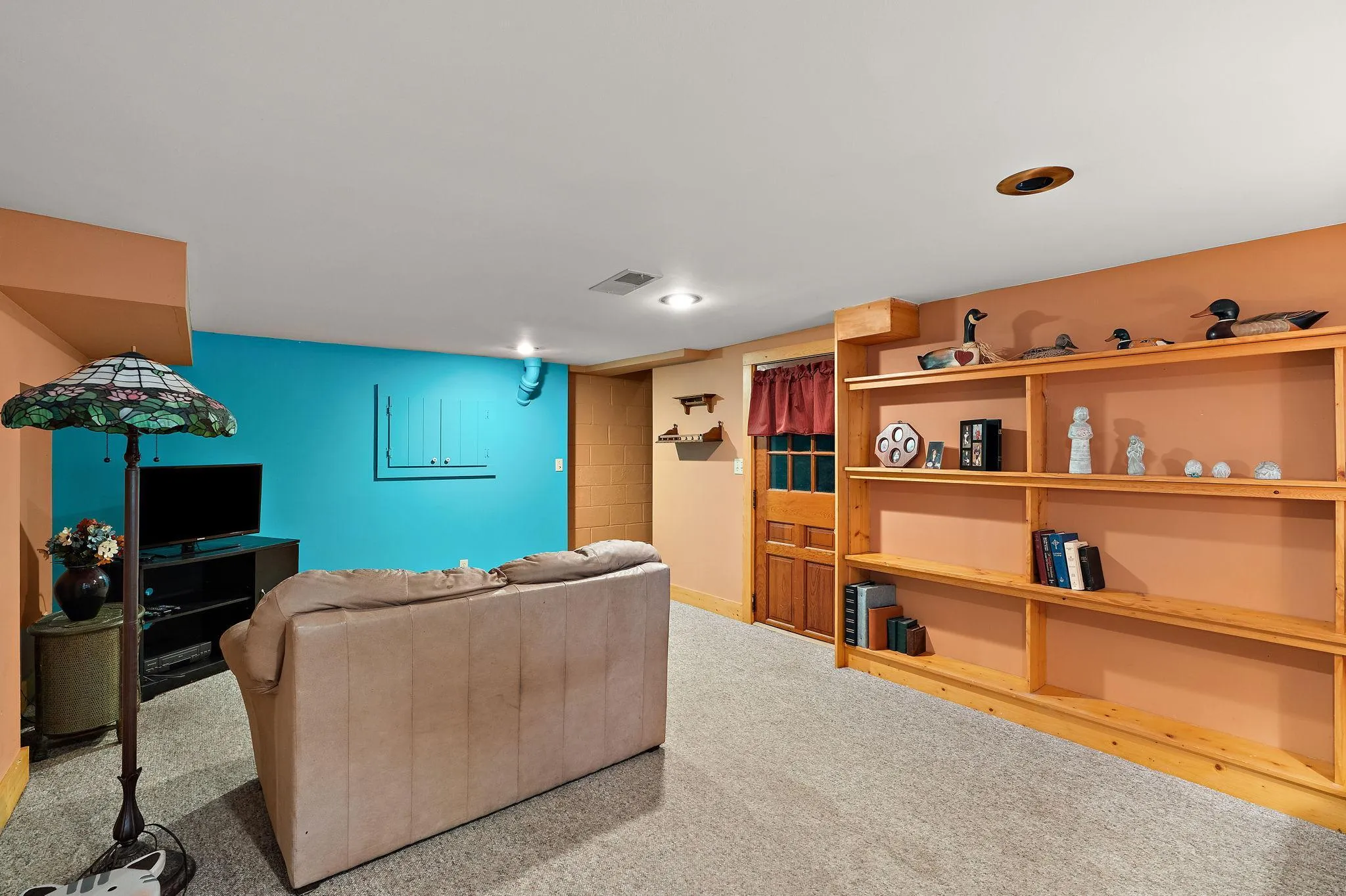 Photo 32 of 981 Rosabell Street
