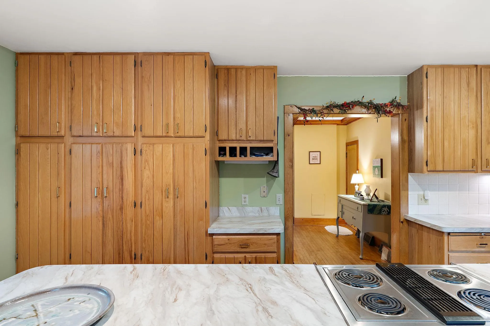 Photo 9 of 981 Rosabell Street