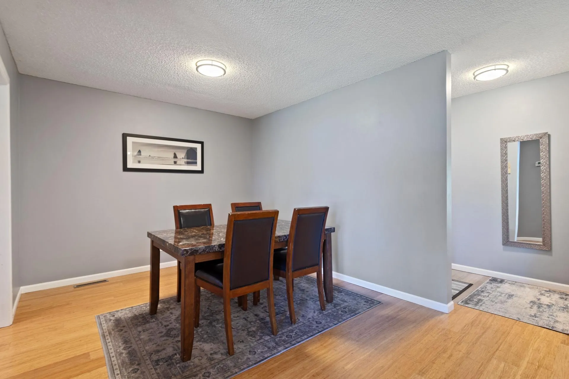 Photo 10 of 4334 Evergreen Drive