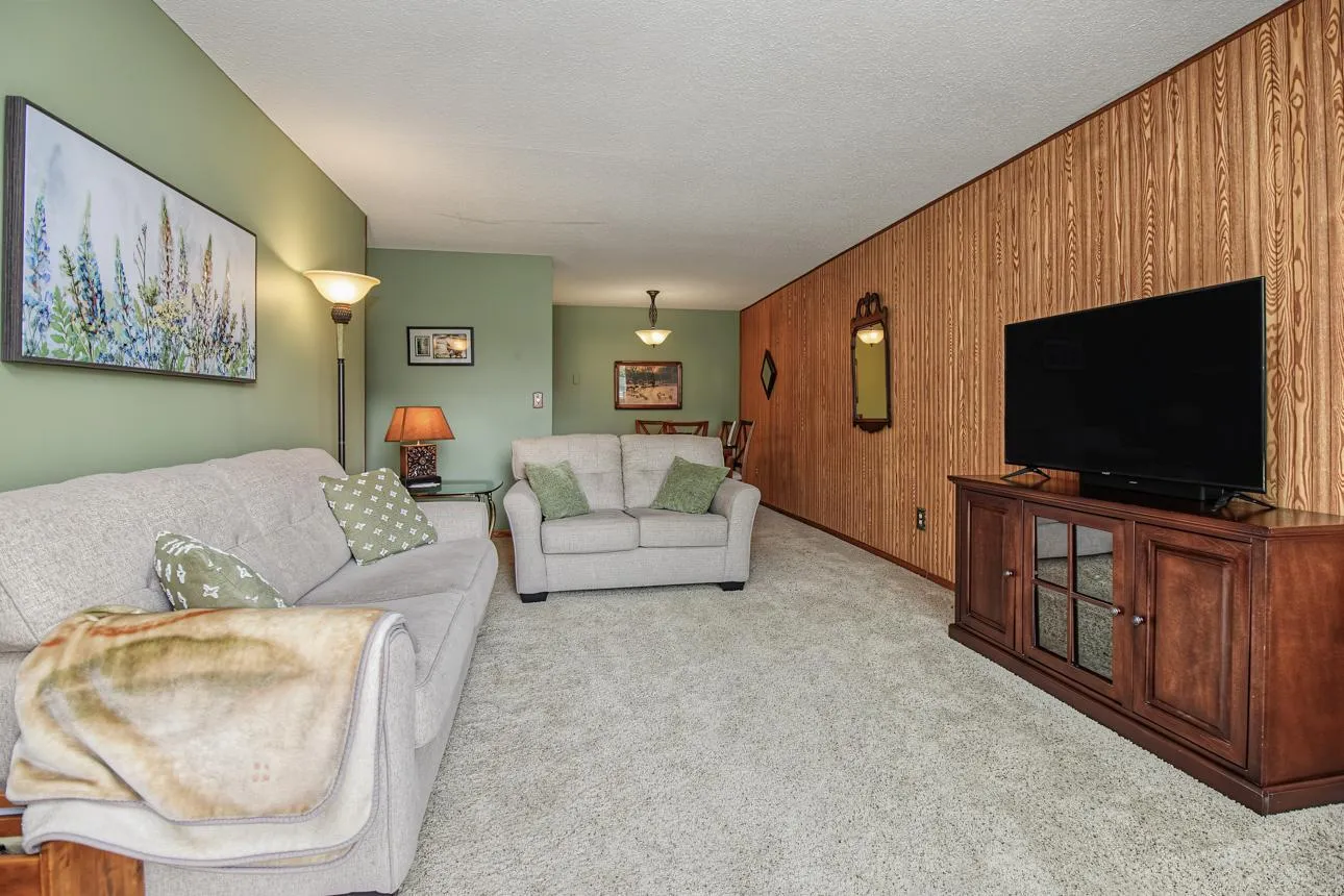 Photo 13 of 3421 Kent Street Unit 407