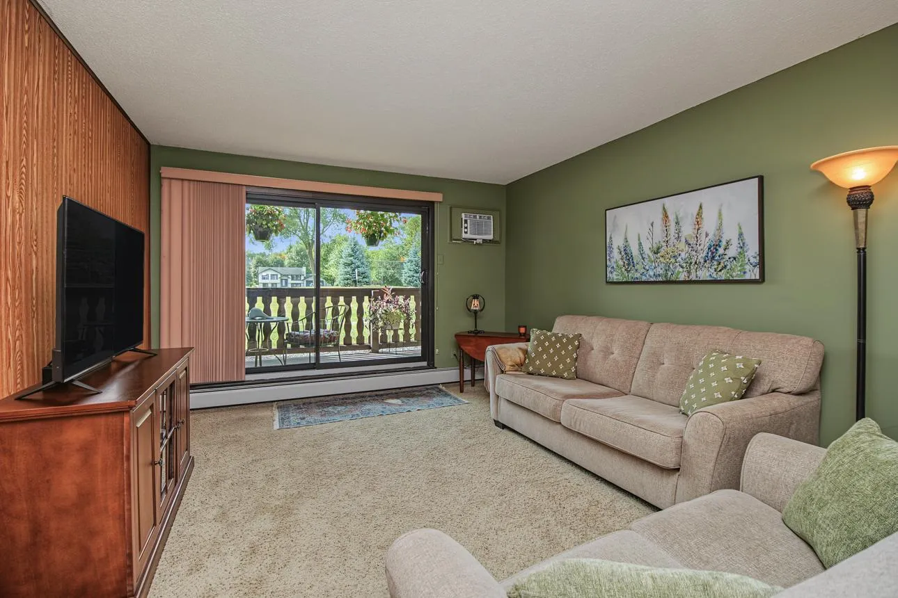 Photo 14 of 3421 Kent Street Unit 407