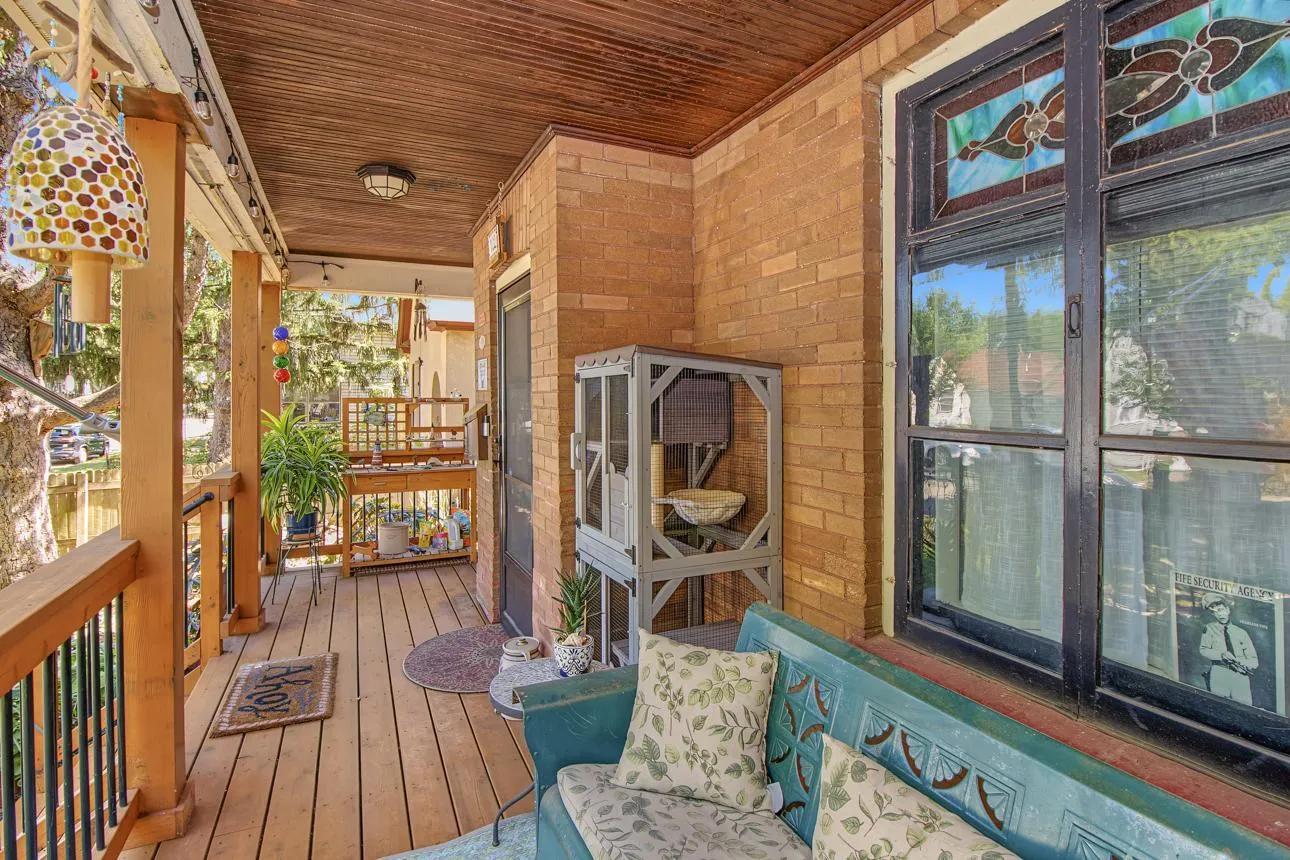 Photo 6 of 102 Cook W Avenue