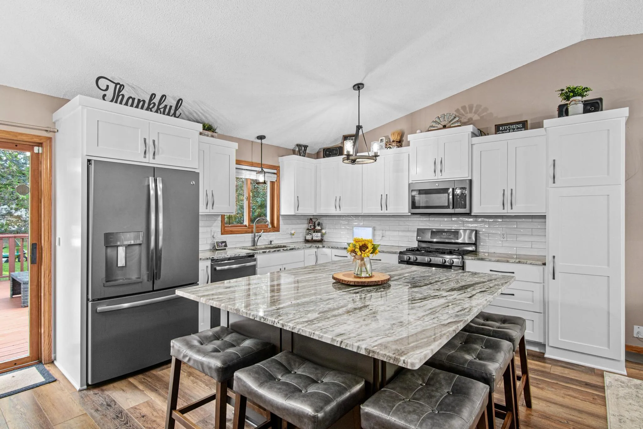 Photo 2 of 1347 Benson E Boulevard