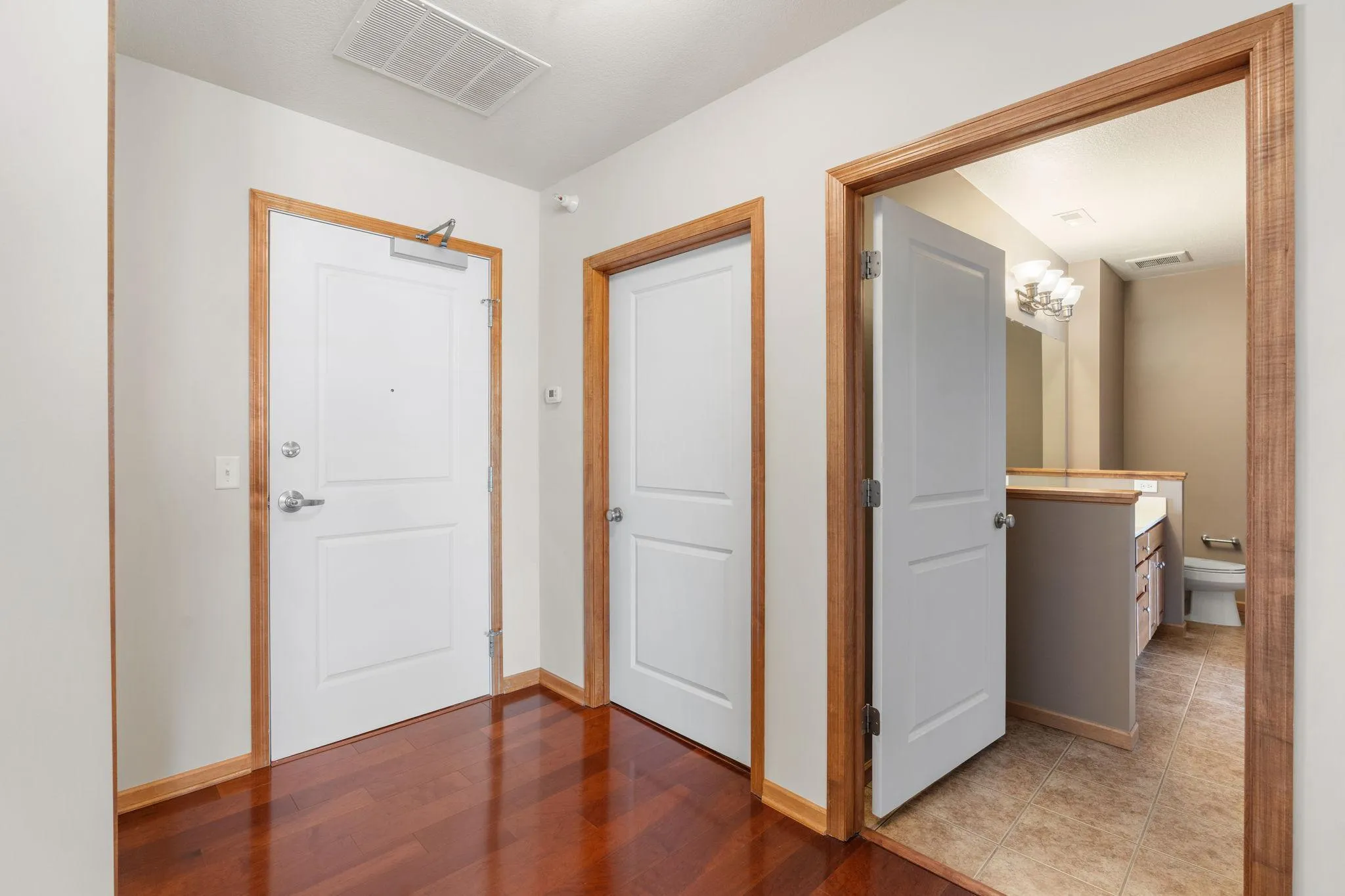 Photo 20 of 3110 N Chestnut Street Unit 301
