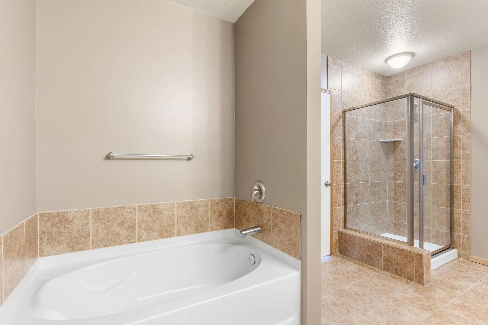 Photo 15 of 3110 N Chestnut Street Unit 301
