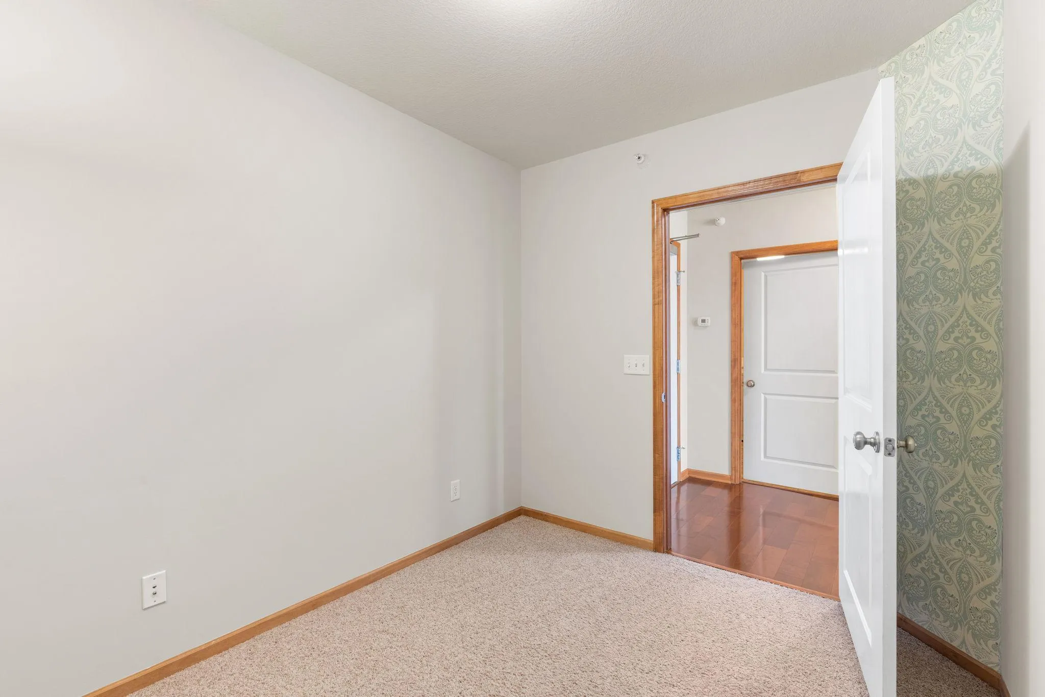 Photo 19 of 3110 N Chestnut Street Unit 301